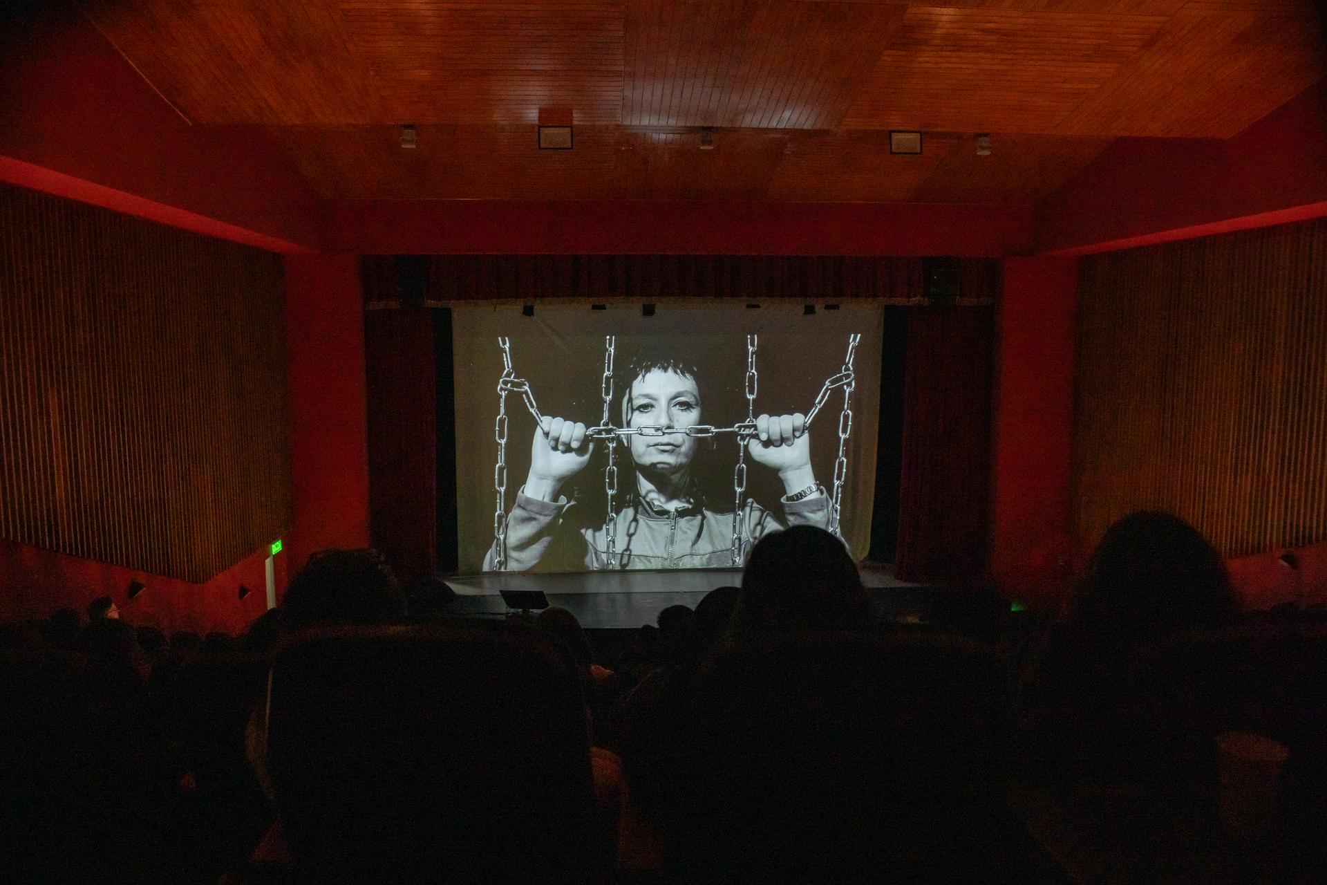 “El Método de Roumeau: De la cárcel al teatro
