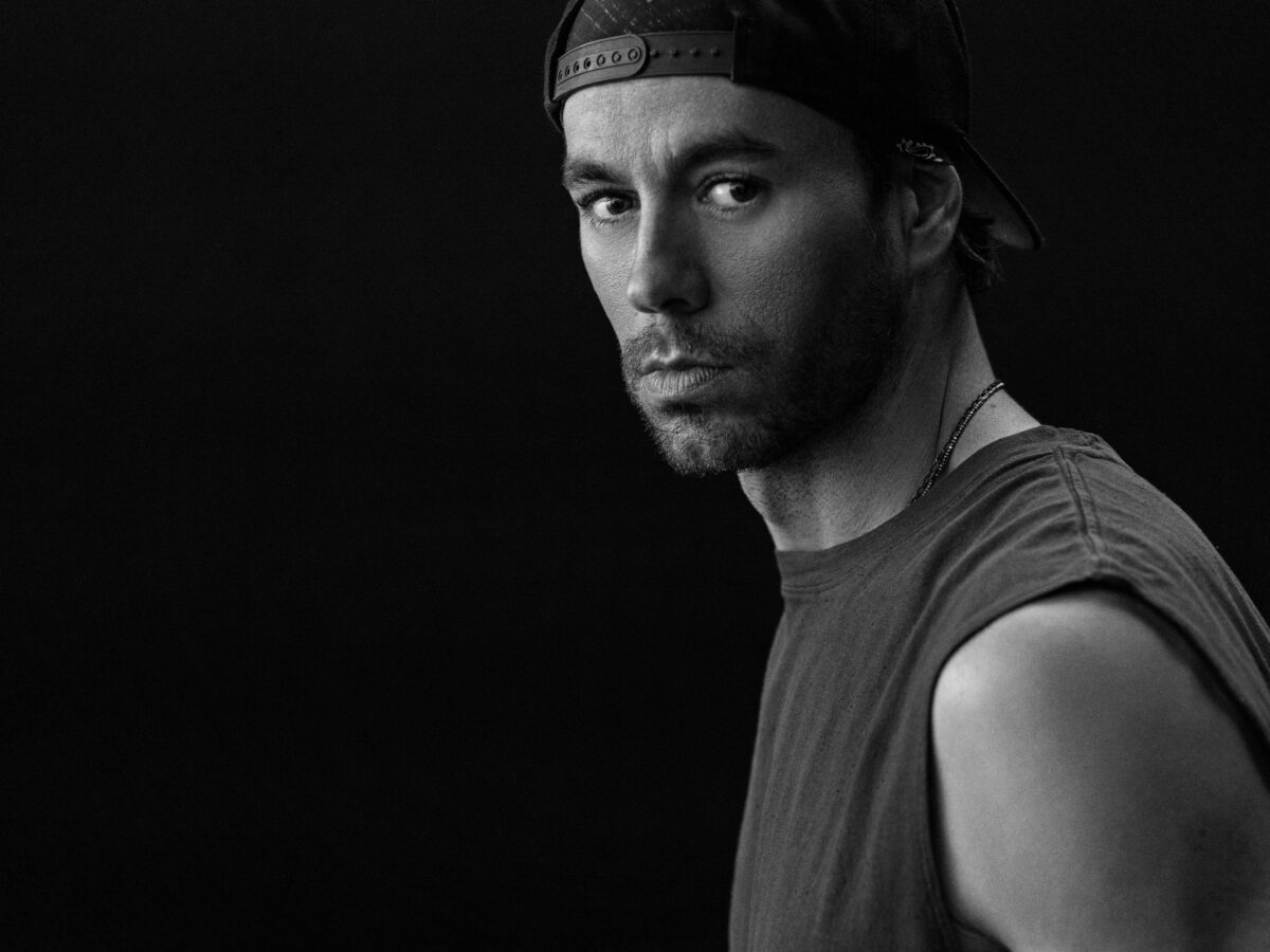 Enrique Iglesias Ohh Laka Laka La