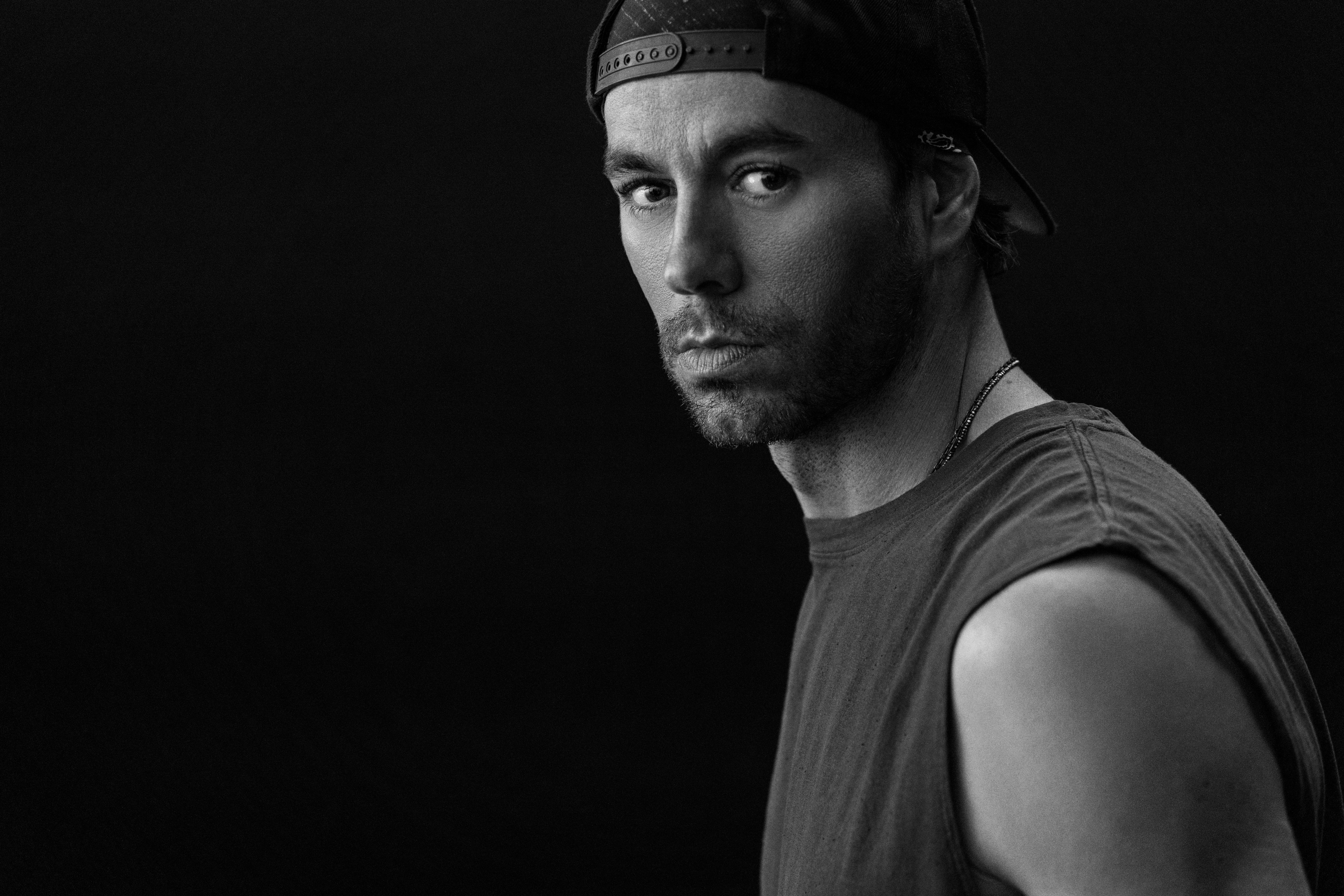 Enrique Iglesias Ohh Laka Laka La